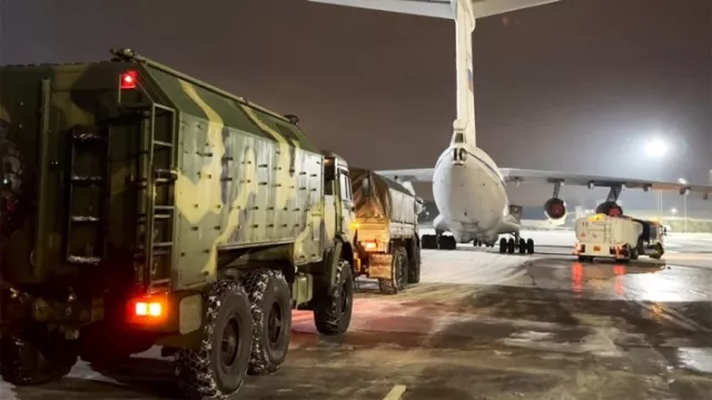 Беларусийн энхийг сахиулагчид бүхий 10 онгоц Казахстанаас хөөрчээ