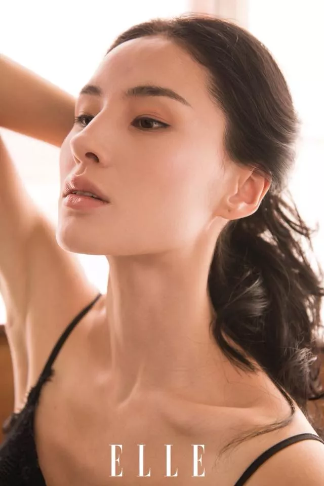 “ELLE” сэтгүүлд гарч буй загвар өмсөгч Т.Ундармаагийн зургууд