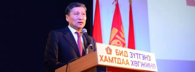 Ерөнхий сайд байхдаа оюутны хотхон байгуулна гэж худал ярьсан Сү.Батболд "шинэ үлгэр"-ээ ярьж эхэлжээ