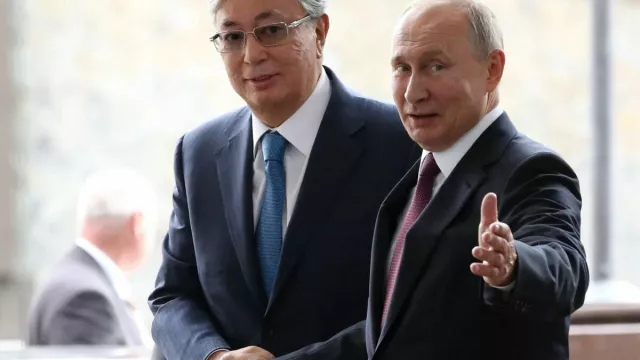 Оросын нүүрсний транзит тээврийг Казахстан саатуулж, Казахстаны газрын тосны экспортыг Орос зогсоожээ