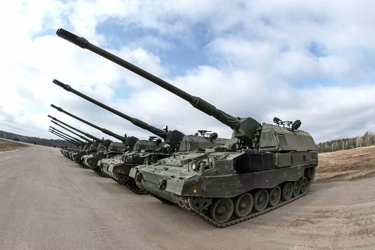 Герман улсын амласан зэвсэг Украинд иржээ