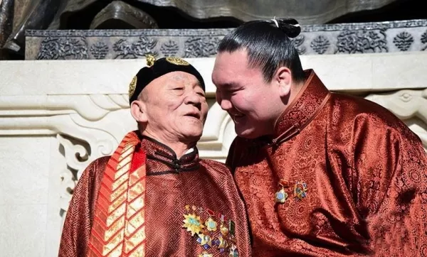    Хакүхо  М.Даваажаргал өнөөдөр эх орондоо ирнэ 