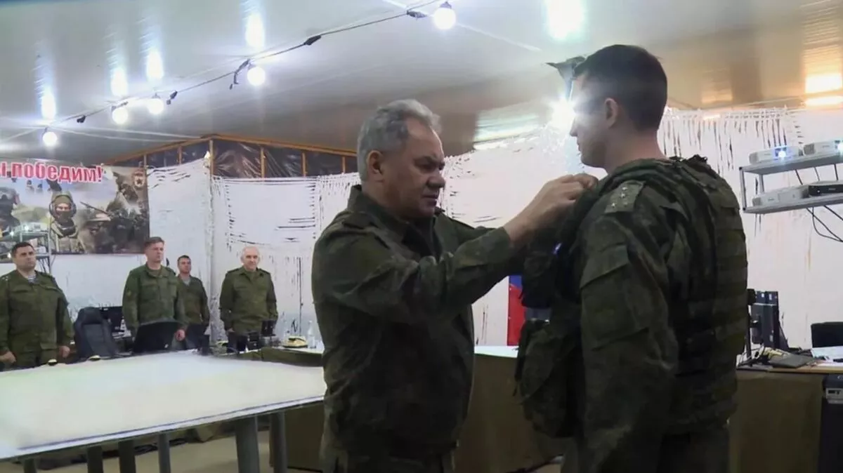 ОХУ-ын батлан хамгаалахын сайд дайн эхэлснээс хойш анх удаа Украинд хүрэлцэн очжээ