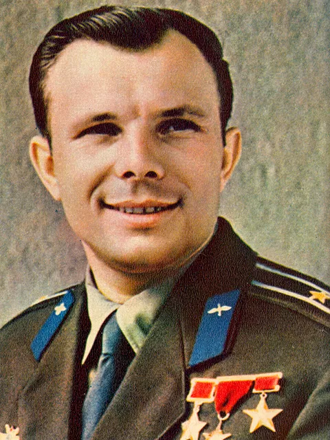 Өнөөдөр - Сансарт хүн анх ниссэн өдөр 
