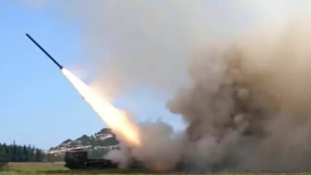 Хятад улс Тайвань арлыг тойруулан баллистик пуужингууд харважээ