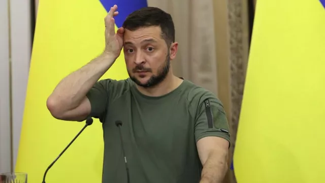 Украины тусгаар тогтнолын өдөр Оросын талаас агаарын хүчтэй цохилт өгч болзошгүйг Зеленский анхаарууллаа