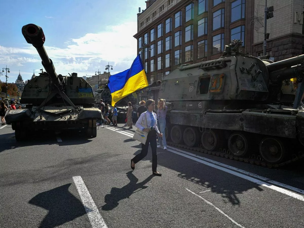 Украины тусгаар тогтнолын ойн өдөр 22 хүн Оросын агаарын довтолгоонд амиа алдав