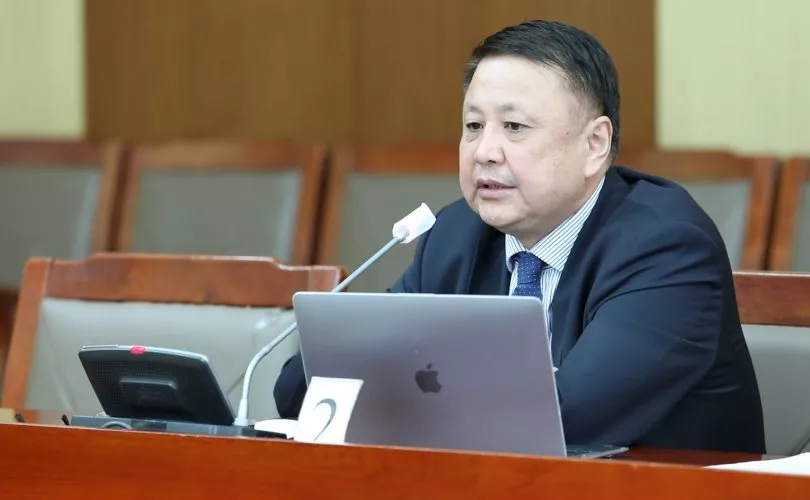 “Юун 30 тэрбум доллар босгож, шинэ бодлого хэрэгжүүлэх“