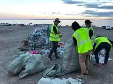 Хяргас нуурын эргээс 63 тонн хог хаягдал гарчээ