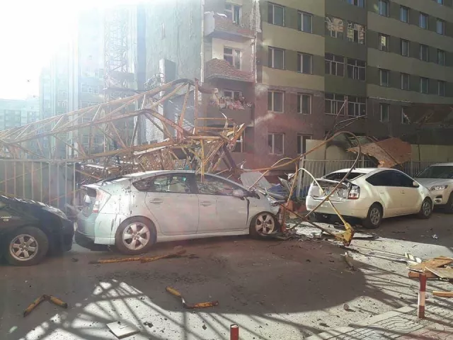 "АЛТАЙ КОНСТРАКШН"-ИЙ БАРЬЖ БУЙ САРУУЛ ХОРООЛЛЫН КРАН НУРЖ УНАЛАА