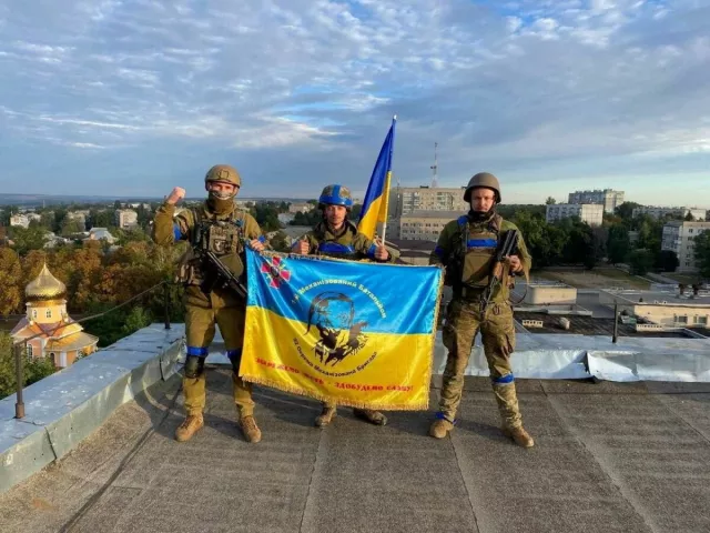 Украины арми Харьков мужийн хоёр гол хотыг эзлэн авлаа