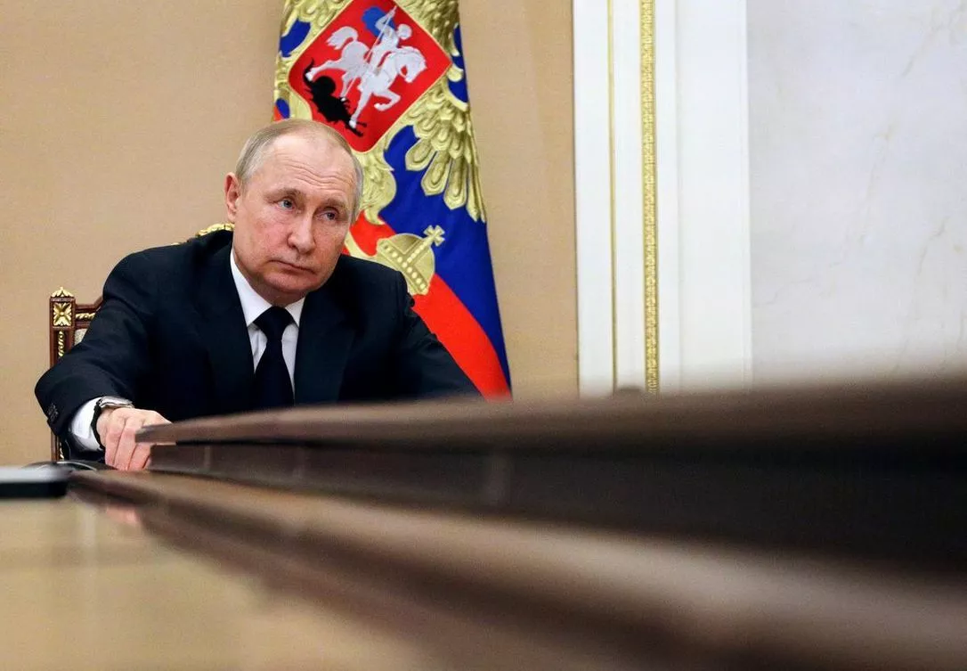 Путинийг огцруулахыг шаардсан Оросын орон нутгийн улс төрчид шийтгүүлж эхэлжээ