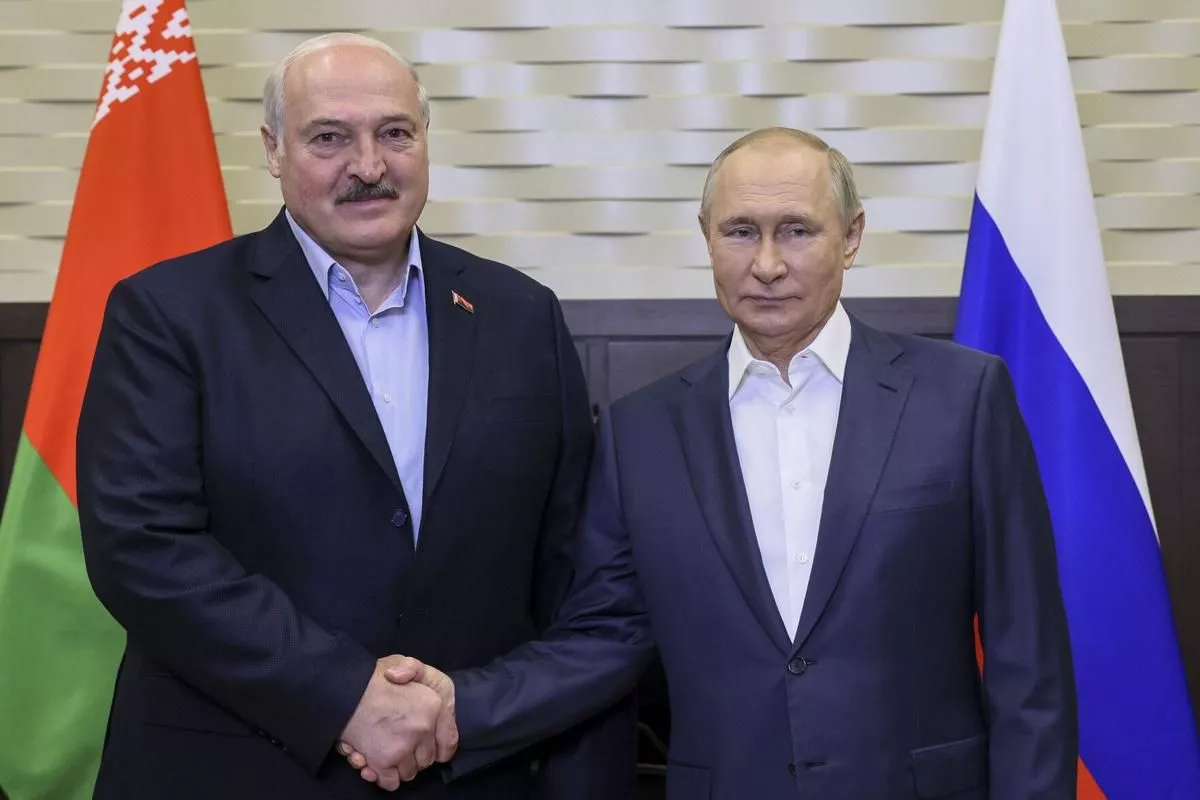 Александр Лукашенко: Орос, Беларусь хоёр өөрийн онгоцоор нисэж, өөрийн автомашинаа жолооддог болно