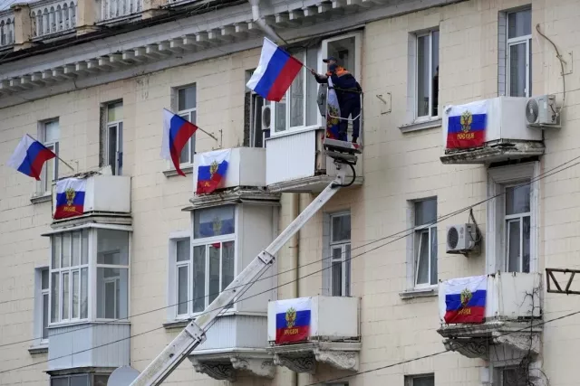 Украины эзлэгдсэн нутгуудын иргэд ОХУ-ын бүрэлдэхүүнд нэгдэх санал өгснийг мэдээллээ