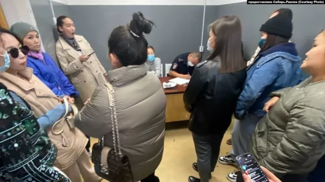 Тувад эмэгтэйчүүд эсэргүүцэл үзүүлсний дараа цэргийн дайчилгаа дууссаныг мэдэгджээ