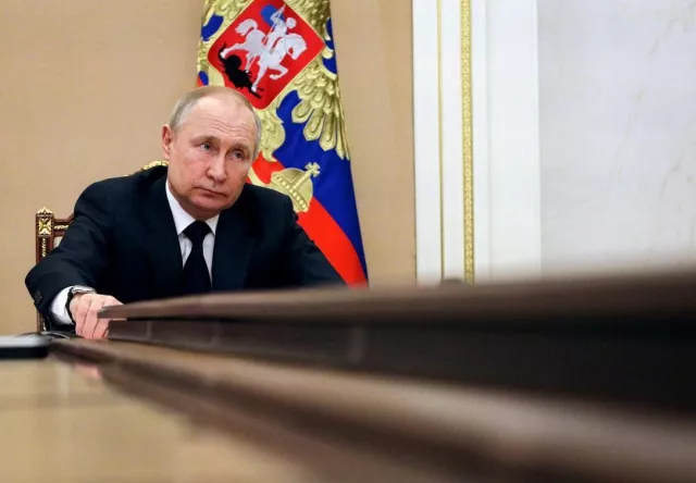 Цэргийн дайчилгаа Путиний рэйтингийг Украины дайн эхэлснээс хойш анх удаа сулруулжээ