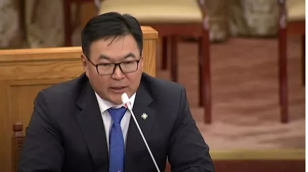 Ц.Анандбазар: Нэгдүгээр курсийнхнийг орон нутаг руу шилжүүлбэл 50,000 оюутан түгжрэл үүсгэдэг байдал үгүй болно