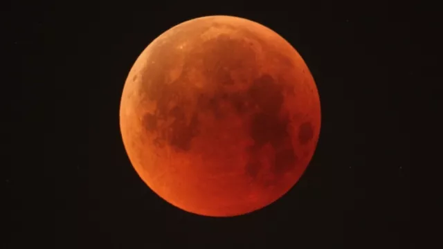 Сарны бүтэн хиртэлт 16:02 цагаас 18:16 цаг хүртэл үргэлжилнэ
