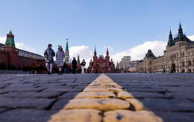 Украины дайн эхэлснээс хойш 8 сарын дараа Оросын эдийн засагт уналтын шинж тэмдэг илрэв