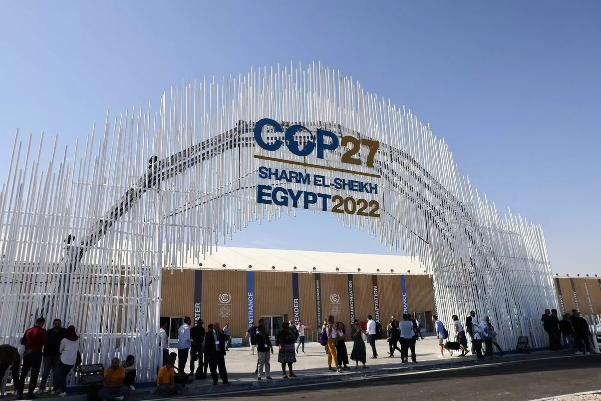COP27: Баян орнууд ядуугийнхаа байгалийн гамшгаас учирсан хохирлыг барагдуулдаг болох тохиролцоонд хүрлээ