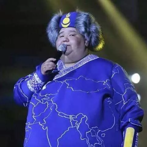 Ноён бондгор дэлхийн дуучин болно