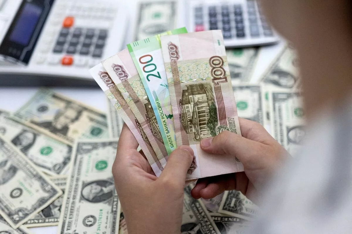 ОХУ-аас гарах мөнгөний урсгал 2022 онд түүхэн дээд хэмжээндээ хүрчээ