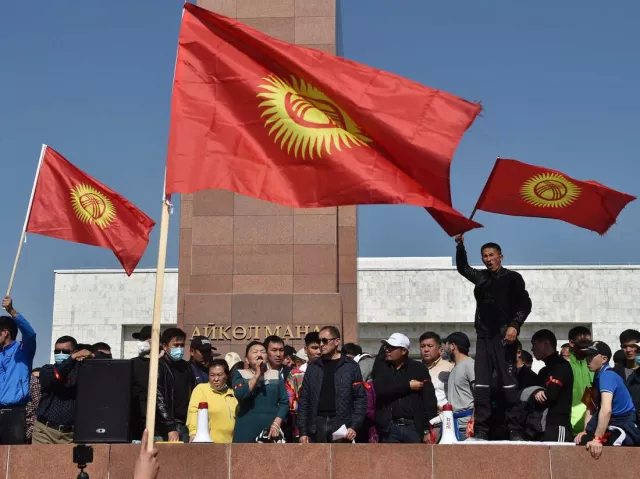 Киргизүүд нийслэлийнхээ дүүргүүдийн нэрийг солих санаачилга гаргасан нь Оросын улс төрчдийг бухимдуулав