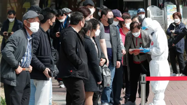 Өмнөд Солонгост хууль бусаар оршин сууж байсан Монголын 165 иргэнийг албадан нутаг буцаажээ