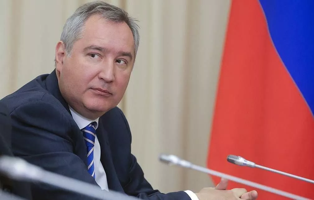 Роскосмосын захирал асан биеэс нь авсан сумны хэлтэрхийг Францын ерөнхийлөгчид илгээжээ