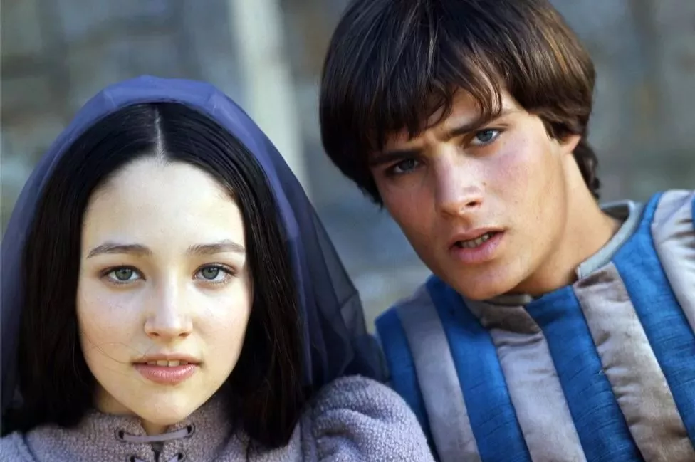 1968 оны “Ромео, Жульетта хоёр” кинонд тоглосон жүжигчид Парамаунт студийг бэлгийн мөлжлөгийн хэргээр шүүхэд өгөв