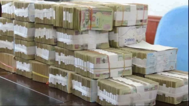 Гэрээс нь 7.3 тэрбум төгрөг олдсон С.Батдөл гэж хэн бэ?