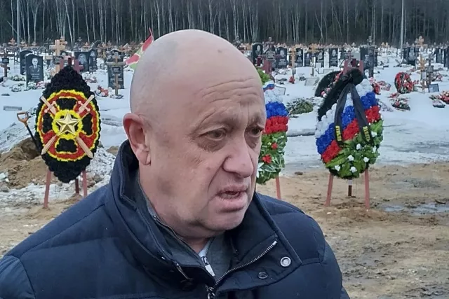 Вагнерын босс Кремльд урвагчид байгааг хэлж, YouTube-ийг хаахыг шаардав