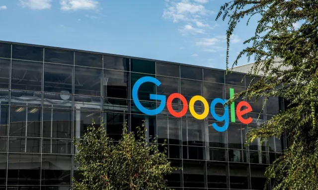 Google компани томоохон цомхотголын хүрээнд 31 массажистаа халжээ