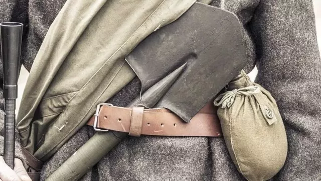 Украин дахь Оросын цэргүүд хүрзээр зэвсэглэн тулаанд орж буй тухай баримтыг Британийн тагнуулын алба мэдээлжээ