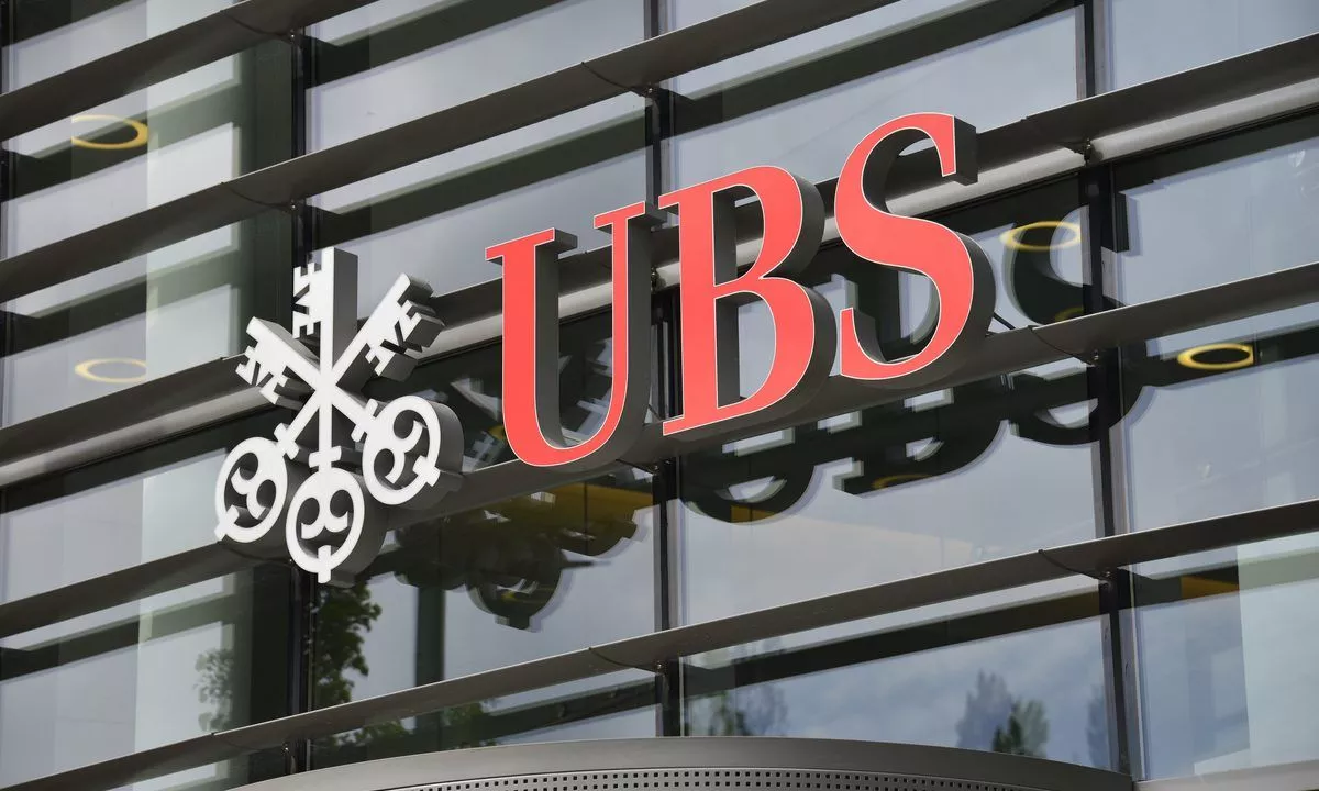 UBS банк өрсөлдөгч Credit Suisse банкийг $3.2 тэрбумаар худалдаж авахаар боллоо