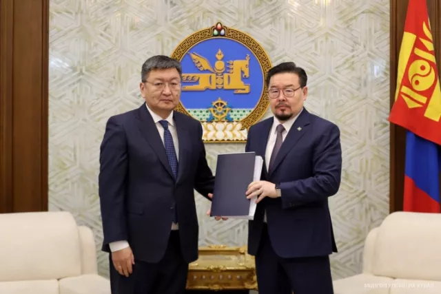 Улс төрийн намын тухай хуулийн шинэчилсэн найруулгын төслийг өргөн барив