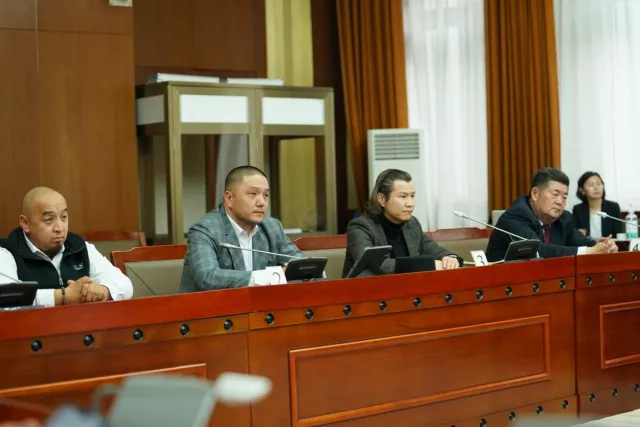 Наадмын нээлт, хаалт, концертын найруулагчаар Б.Анарыг, зөвлөхөөр С.Дулам багшийг ажиллуулахаар болжээ