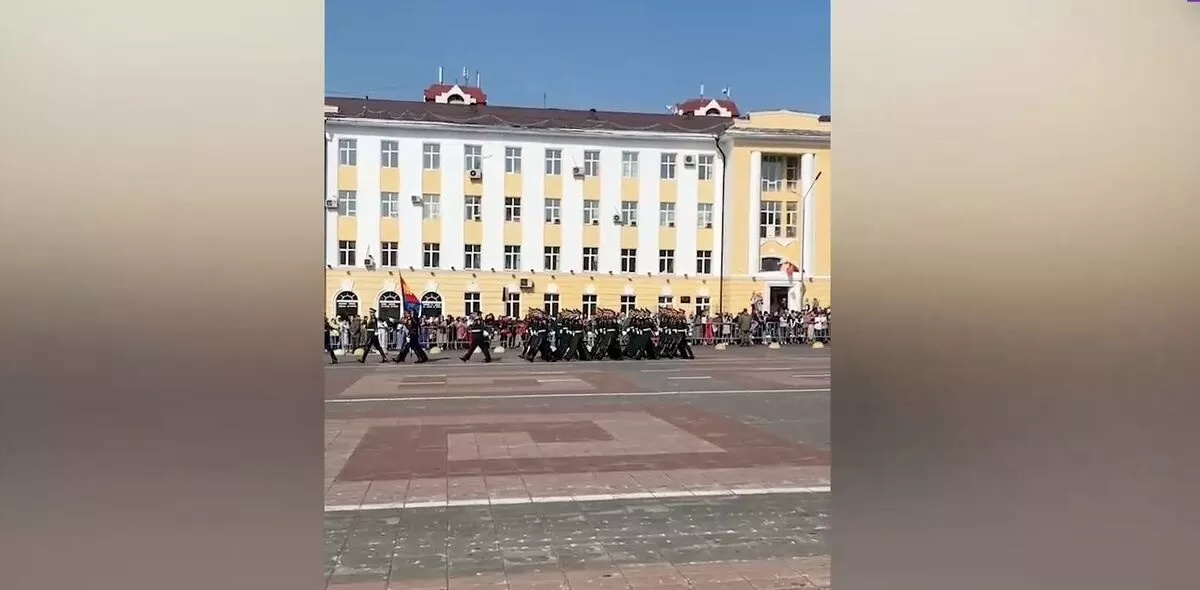 Улаан-Үдэд болсон Ялалтын баярын жагсаалд Монголын Зэвсэгт хүчний бүрэлдэхүүн дахин оролцов