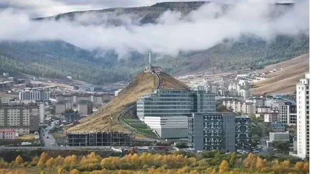 Богд ууландаа амьдармаар байна