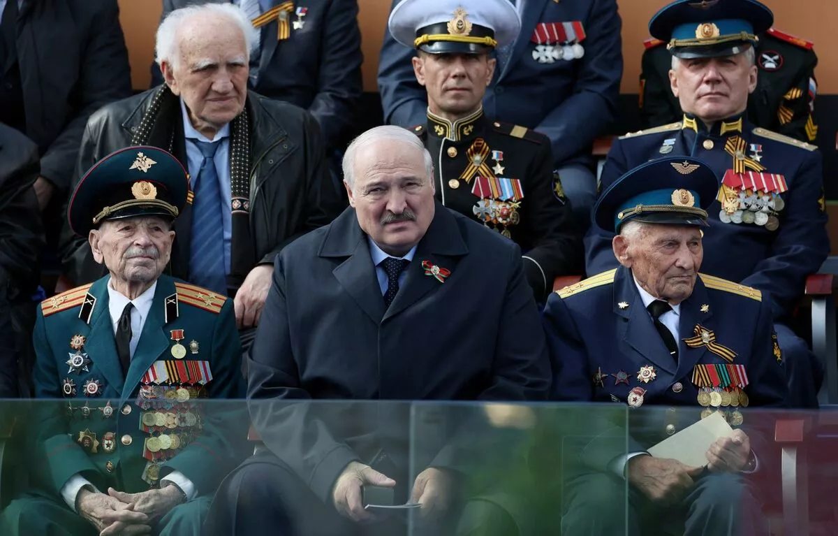 Беларусийн ерөнхийлөгч чухал арга хэмжээнд оролцоогүй нь түүний эрүүл мэндтэй холбоотой дуулианыг эрчимжүүллээ