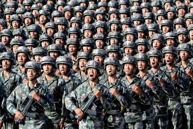 Улсынхаа зэвсэгт хүчнийг нохойтой зүйрлэсэн шалтгаанаар Хятадын хошин урлагийн компани $2 саяар торгуулжээ