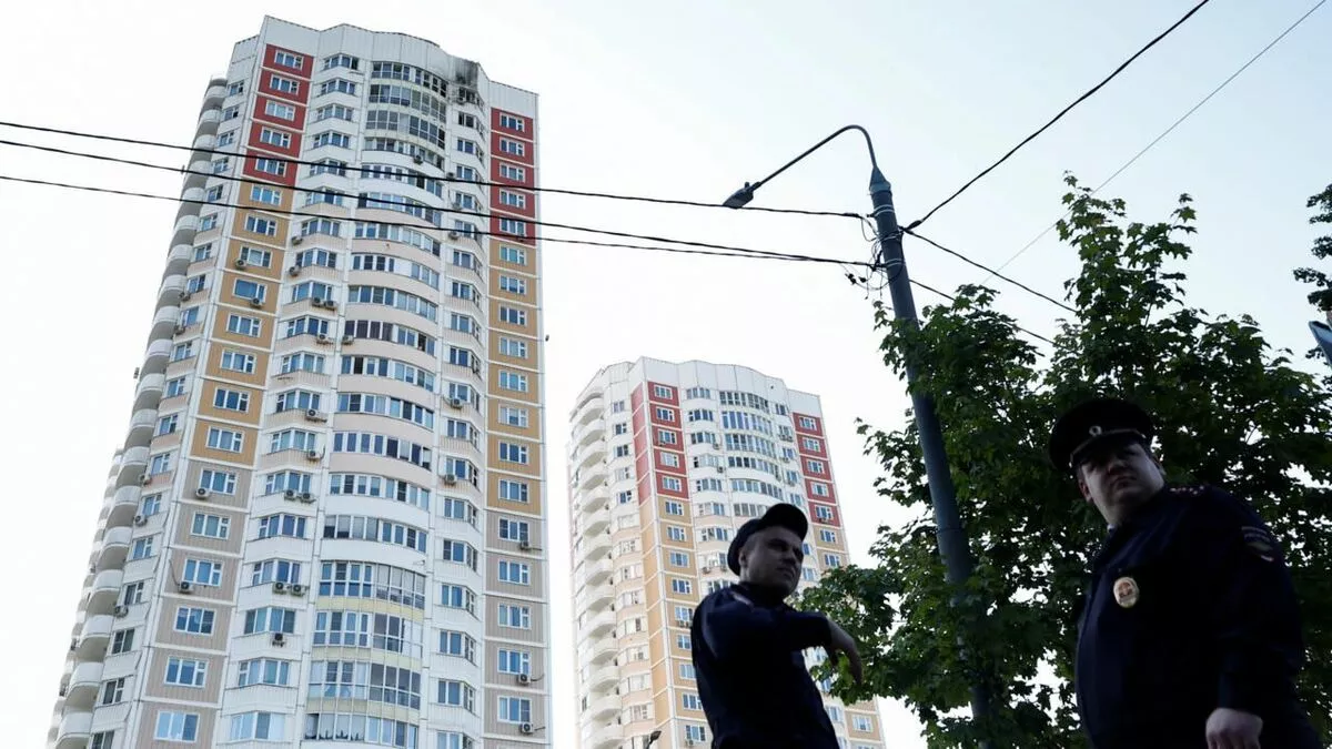 Киев хот руу агаараас довтолсны дараа Москва хот дроны цохилтод өртөв