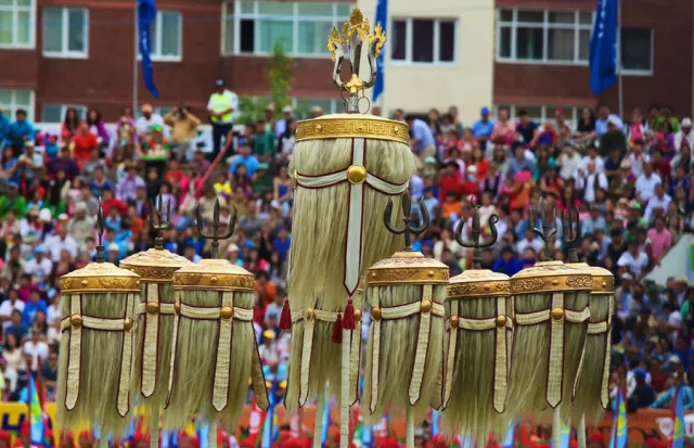 Баяр наадмын тасалбарыг долдугаар сарын 1-ний 11:00 цагаас эхлэн enaadam.mn сайтаар худалдаална