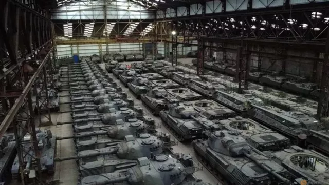 Европын нэг улс Украинд илгээх зорилгоор 49 танкийг хувийн компаниас худалдаж авчээ