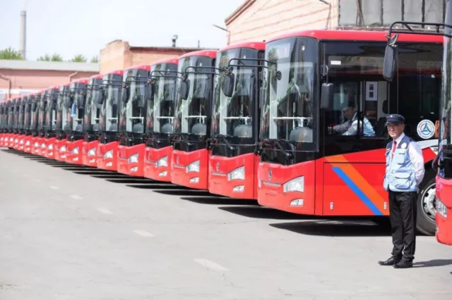 Д.Сумъяабазар: Энэ жил 810 автобусаар парк шинэчлэл хийнэ