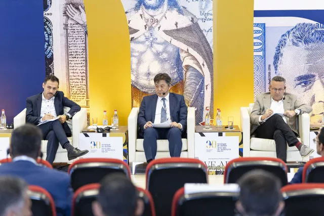 МОНГОЛ БАНК: Ерөнхийлөгч Б.Лхагвасүрэн Бүгд Найрамдах Армени улсад мөнгөн тэмдэгтийн дээд хэмжээний чуулганд оролцлоо
