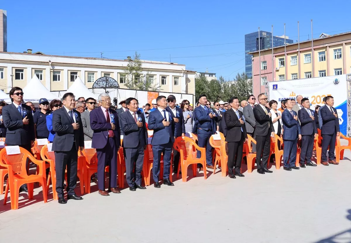 БХБЯ: Барилгын салбарын шилдэг аж ахуй нэгжүүд шалгарлаа