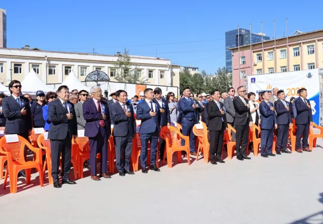 БХБЯ: Барилгын салбарын шилдэг аж ахуй нэгжүүд шалгарлаа
