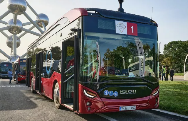 ФОТО: BusWorld Europe 2023 үзэсгэлэнд танилцуулж буй орчин үеийн автобуснууд