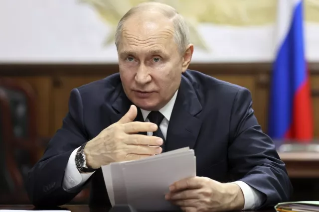 Европын Холбооны ээлжит хоригийг Путин гадаадаас хог хаягдал, бясаа орж ирэхгүй байх сайн талтай гэв